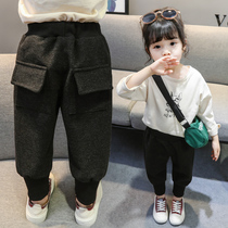 Baby pants girls spring 2021 new foreign style female baby Halong pants 1-3 and a half years old virgin treasure down pants