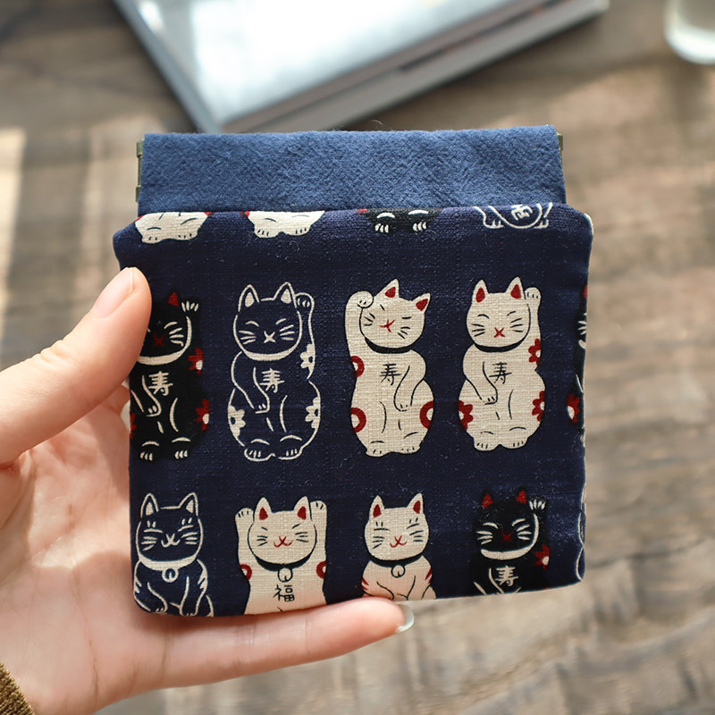 Original Artisanal Cloth Art Creative Key Bag Zero Money Packets Day Style and Birthday Cat Family of Contained Things