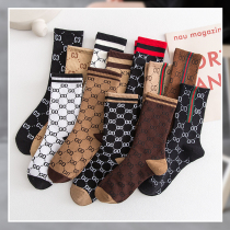 Net red trembles with letter socks female mid-tube socks ins tide autumn and winter cotton Harajuku sports stockings stacking socks