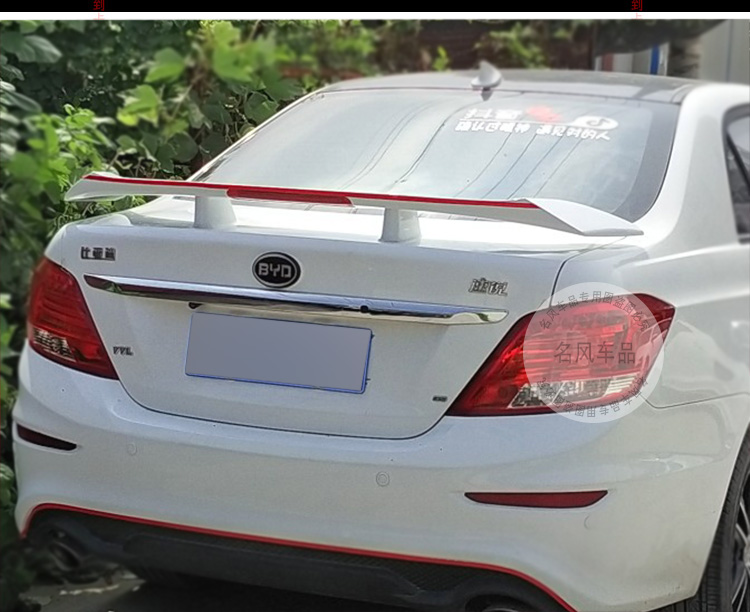 Changan Yuexiang V3 V7 với đuôi nhẹ thoát Yi Yi 动 DT CX30 được sửa đổi đuôi phổ cánh lướt gió mazda 2