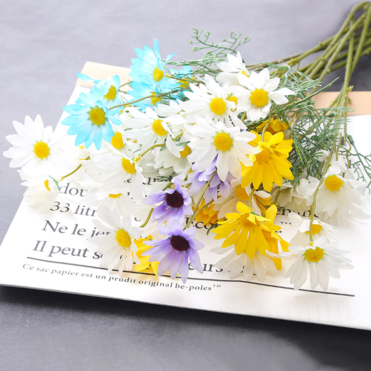 Foreign Chamomile Emulation Flower Small Daisy Fake Flowers Spring Tour Photo Photographic Props Home Living Room Decoration Flower Fresh Pendulum