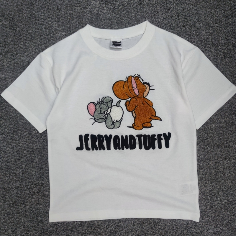 Japanese-Made In-Stock Children's Short-Sleeve T-Shirt with Embroidered Tom and Jerry, Made of Combed Cotton, Breathable and Lightweight Half-Sleeve T-Shirt