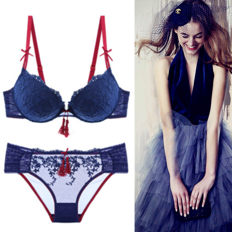 European and American New Style Sexy Lace Thick Padded Bra Set for Young Women, Small Chest Push-Up Thin Underwear Bra