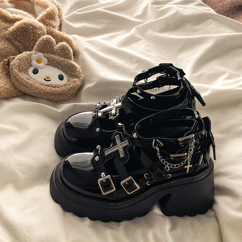 Original punk style round toe high-heeled leather shoes for women, 2026 spring and autumn new style, Y2K gothic platform shoes.