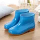 Thời trang dành cho người lớn rửa xe mới giày cao su overshoe ống ngắn phụ nữ ống giữa giày đi mưa phụ nữ giày cao su mùa xuân và mùa hè chống mài mòn và không thấm nước - Rainshoes