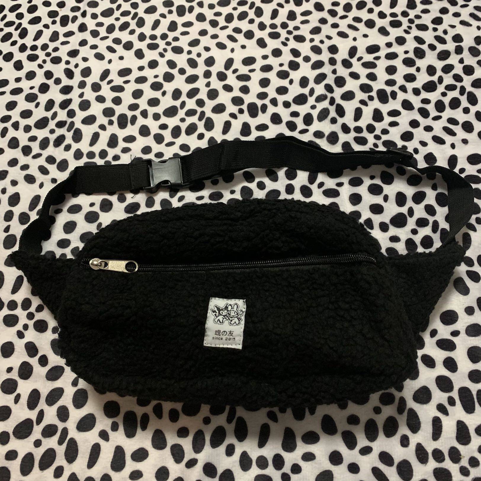Spot special price to give back to the homemade super invincidy sweet soul Friend Pocket Earth Cool Bounty Chest Bag Sloped Satchel