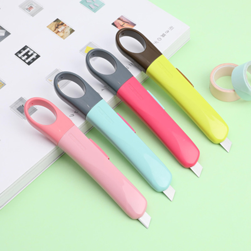 日本文具PLUS普乐士美工刀安全学生用裁纸刀手工刀具快递刀CU-300