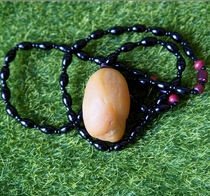 Raw stone desert lacquer lychee jelly gold silk jade handles pendants Dure Town Fuyun County Altay Xinjiang