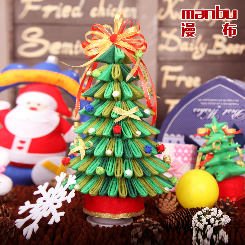 Unwoven cloth free of cut handmade DIY material packages Eight soundboxes Christmas Tree Christmas present Home Music ornaments