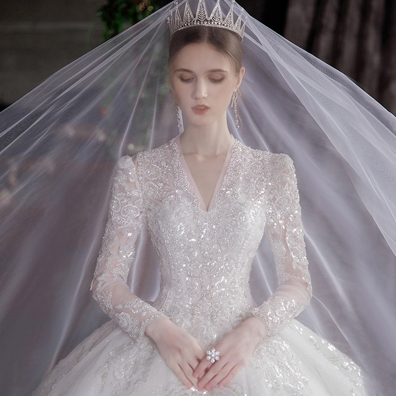 Long sleeve main wedding dresses 2021 new wedding brides V collar Grand trailing palace Superior Wind Advanced Sensory-style Heavy Industries