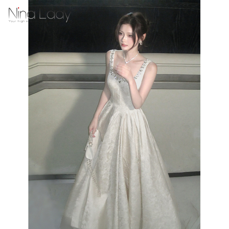 Ninalady French-Style Heavy-Duty Strapless Jacquard Dress with Rhinestone Collar, Light Luxury Fishbone Flared Birthday Dress, Long Dress for Women Ninalady French-Style Heavy-Duty Strapless Jacquard Dress with Rhinestone Collar, Light Luxury Fishbone Flared Birthday Dress, Long Dress for Women