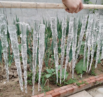 Simulation transparente de la colonne de glace de glace et de la télévision patins à glace de patinage dans la fenêtre de latelier de construction de la glace-modèle suspendu pour décorer les faux accessoires de banquise