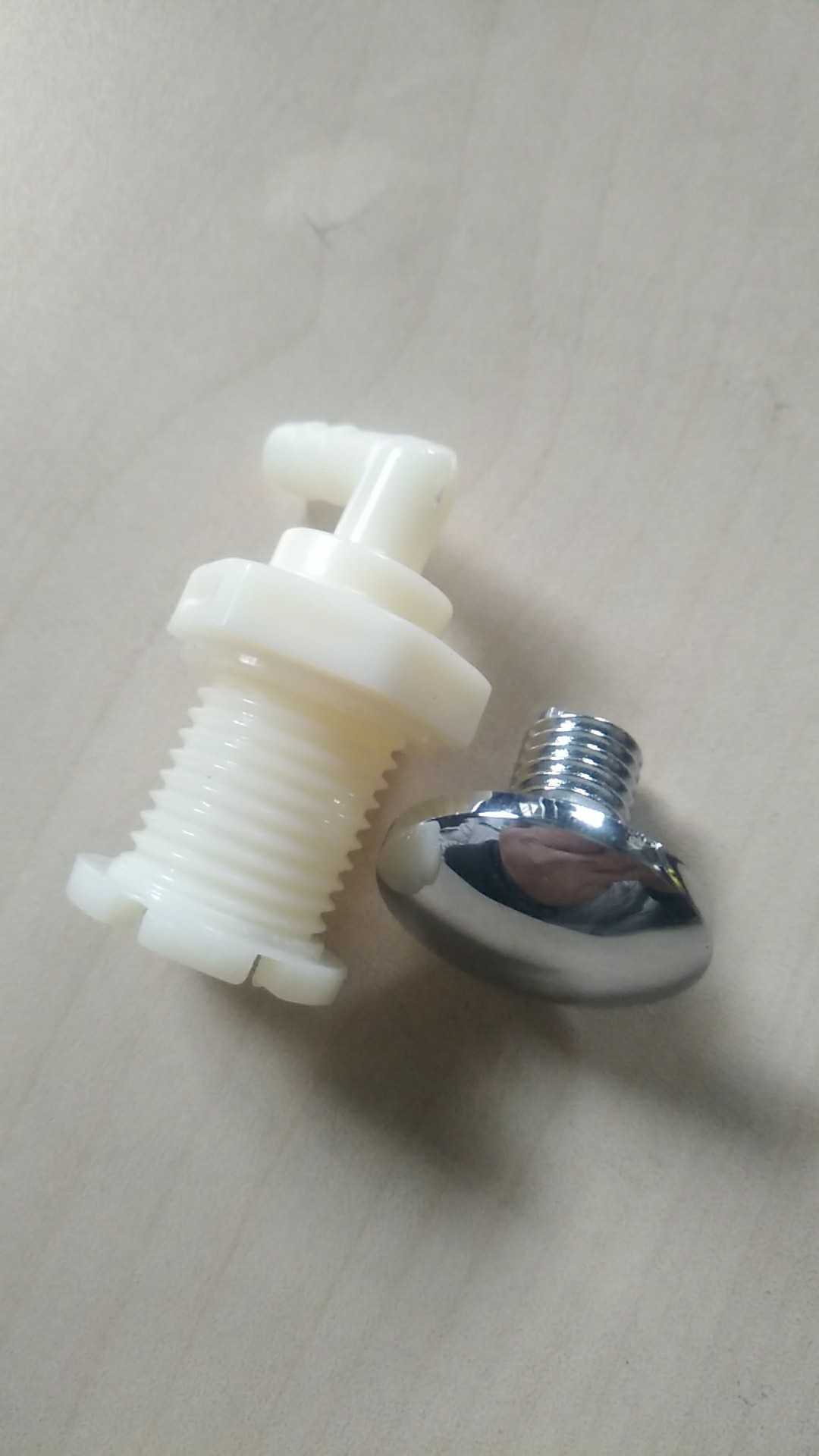 Bathtub outlet bubble cover mask baby swimming pool bubble tube start switch small cylinder small pool