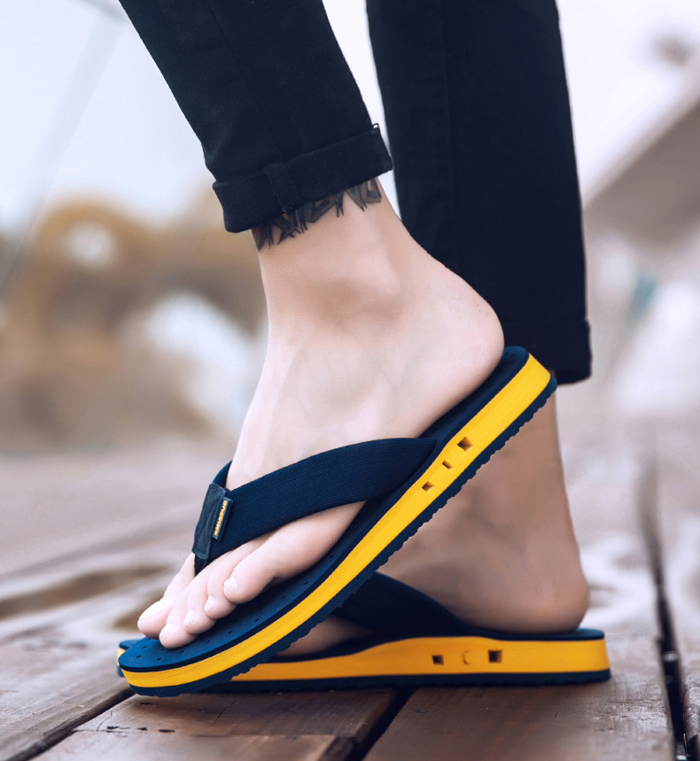 Dép nam mùa hè flip flops xu hướng ngoài trời non-slip đáy mềm tính cách chịu mài mòn của nam giới dép thời trang mang giày bãi biển