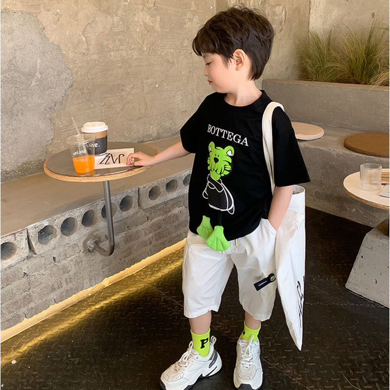 Fried street parent-child outfit, a family of three summer clothes, short-sleeved boys and girls, tiger three-dimensional legs, cartoon T-shirts, mother and daughter clothes, Western style