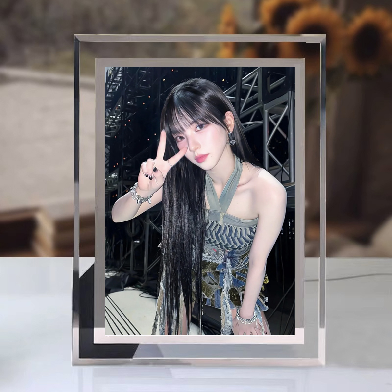 Aespa Yoo Ji-Min's Same Style Celebrity Merchandise Crystal Glass Photo Frame Display Stand for Birthday Gifts