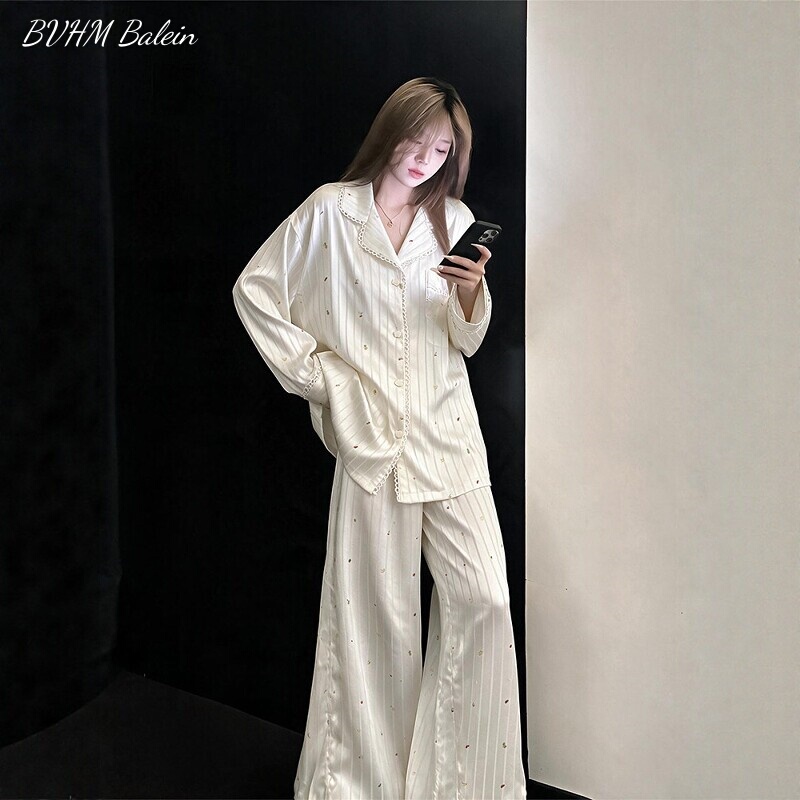 French Silk Long-Sleeved Pajamas for Women 2026 New Autumn Ice Silk Satin High-End Luxury Home Wear Set French Silk Long-Sleeved Pajamas for Women 2026 New Autumn Ice Silk Satin High-End Luxury Home Wear Set