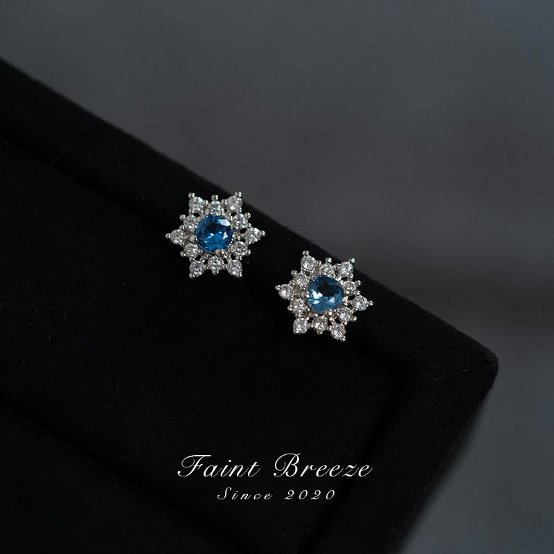 食颜派 圣诞锆石雪花耳针 (一对装)【把冬日星光戴在耳畔,让精致感如落雪般优雅降临】