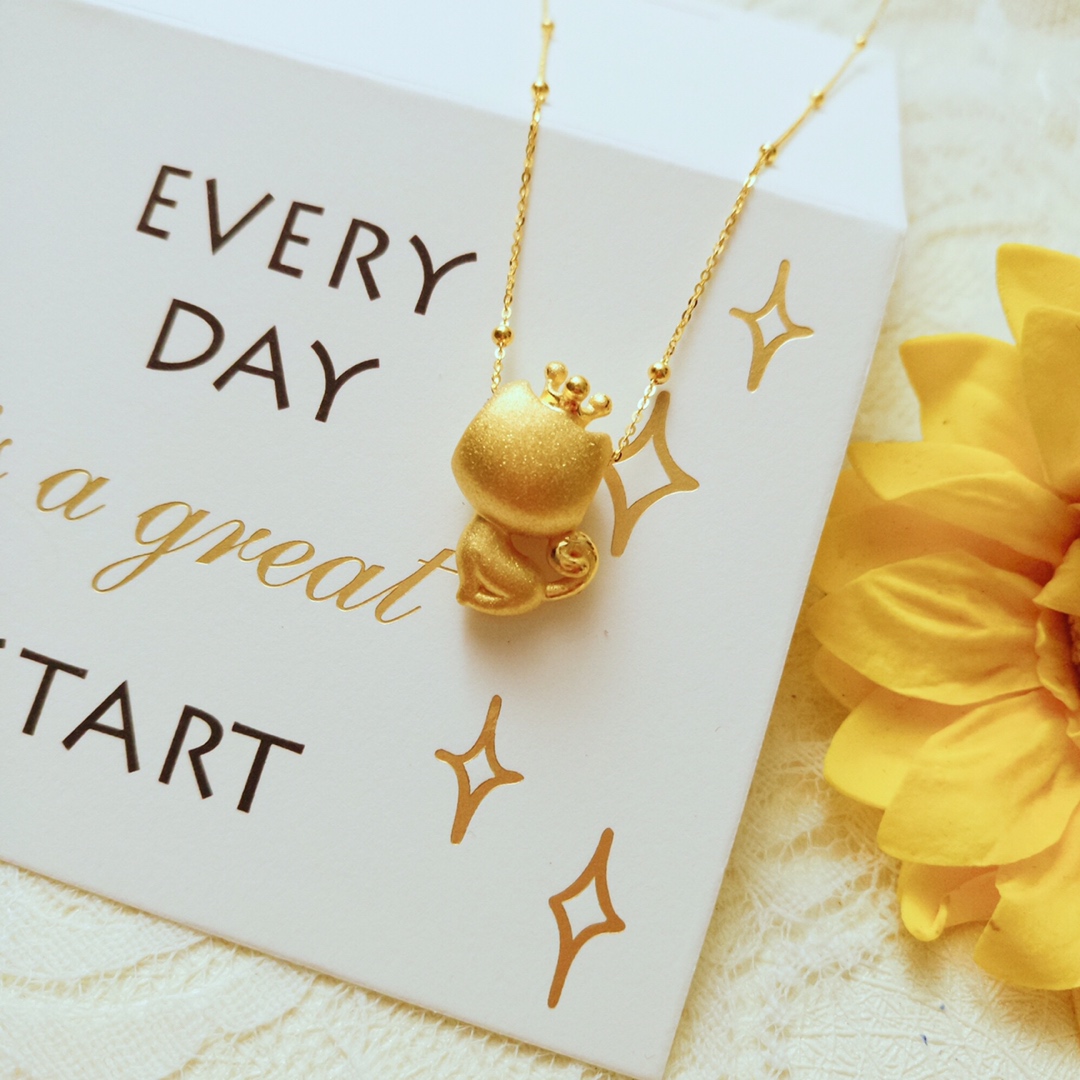 999 foot gold crown cat pendant women's gold necklace new small cat cute cat to give girlfriend gift 3d hard gold