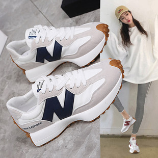 Обувь для бешеной новый небольшой человек обувь женская весна взрыв моделей Папа обувь Переоборудовать случайный спортивной обуви