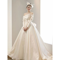 The satin-faced French retro wedding yarn 2022 bride protagonist yarn female long-sleeved high-quality sleeve dragging tail