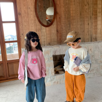 Childrens Korean version of cute bear sweater 2021 autumn childrens clothing new boys and girls baby alphabet casual top