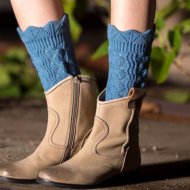 Short Boot Covers, Woolen Ankle Socks, Knitted Ankle Warmers, Imitation Lace Leg Warmers, Women's Warm and Fashionable Short Hollow-Out Sock Covers
