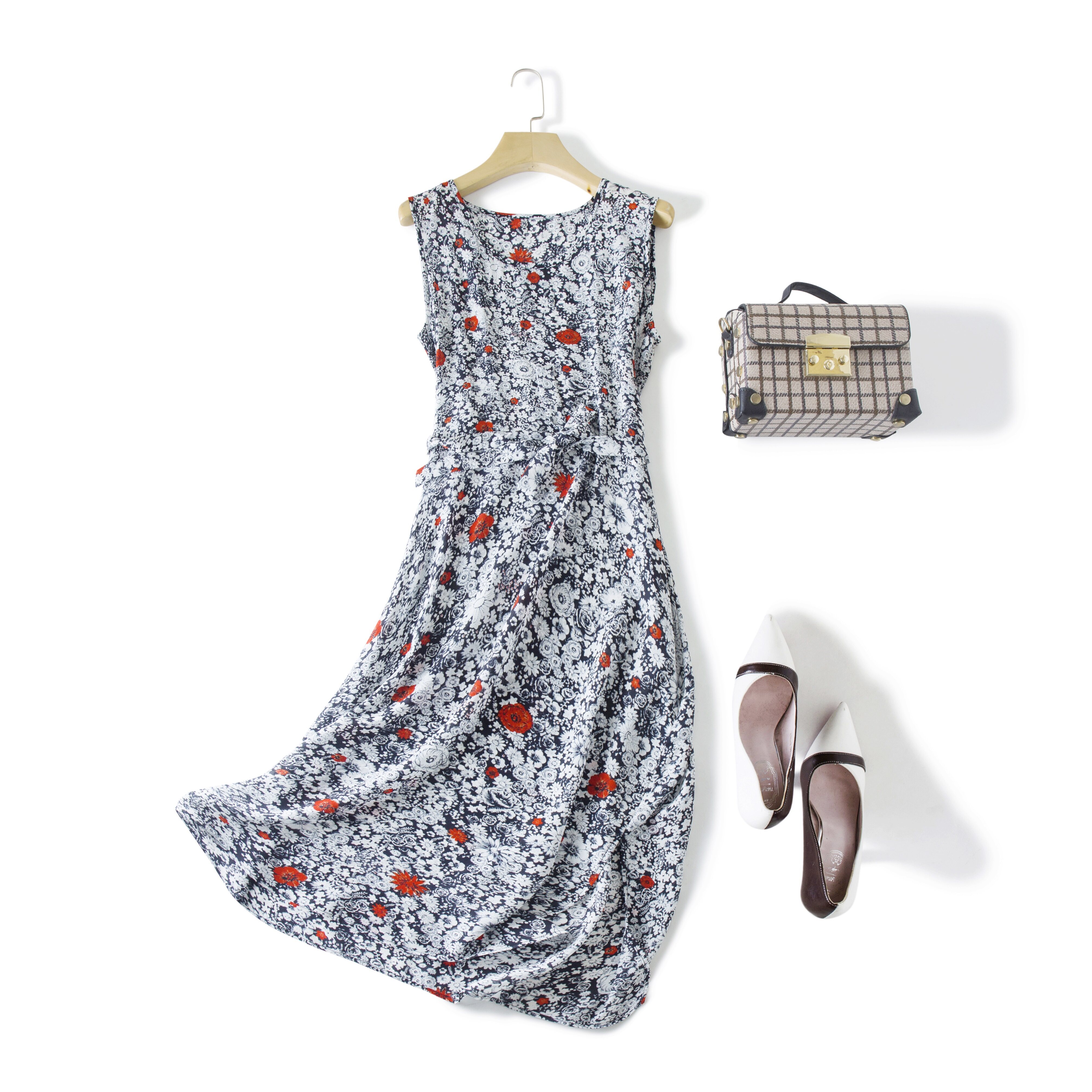 (Change of season)color women's dress 2020 spring and summer new mulberry silk loose medium and long version sundress