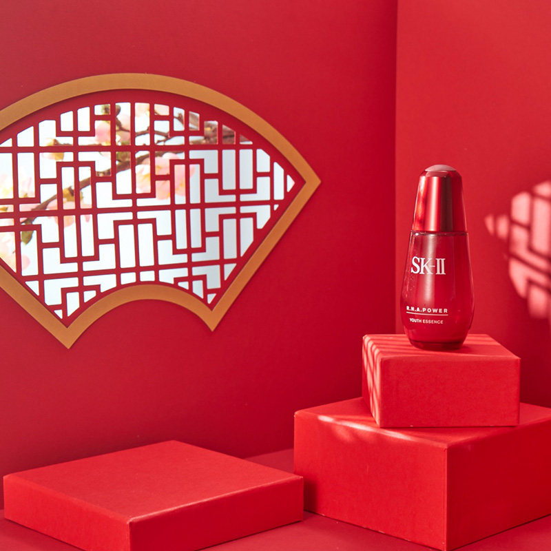 Chinese style photography props Chinese style national tide retro cosmetics product shooting ornaments cloud pattern New Year classical pane