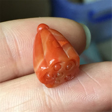 аксессуары для шеи 天然川料南红玛瑙莲蓬吊坠雕件 柿子红玉石雕刻挂饰项坠