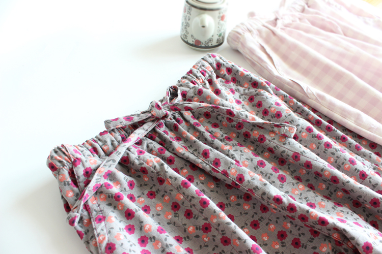Mùa xuân và mùa thu Nhật Bản Cặp đôi gạc hai lớp Quần nhà nữ Cotton cao eo Quần nhà Quần nam Đơn giản quần lửng nữ