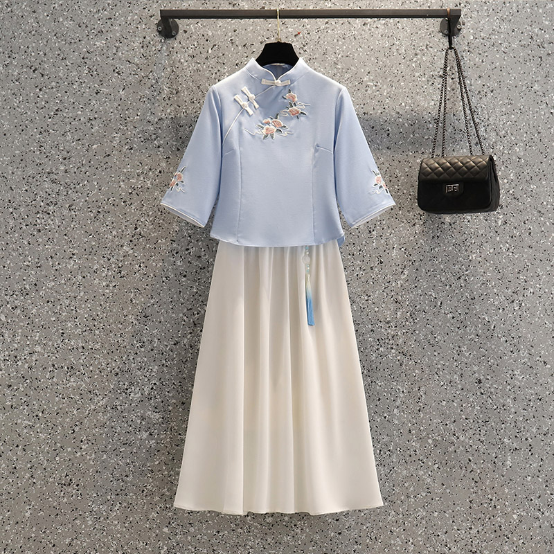  4xl 160-180 catties+Top, white skirt  