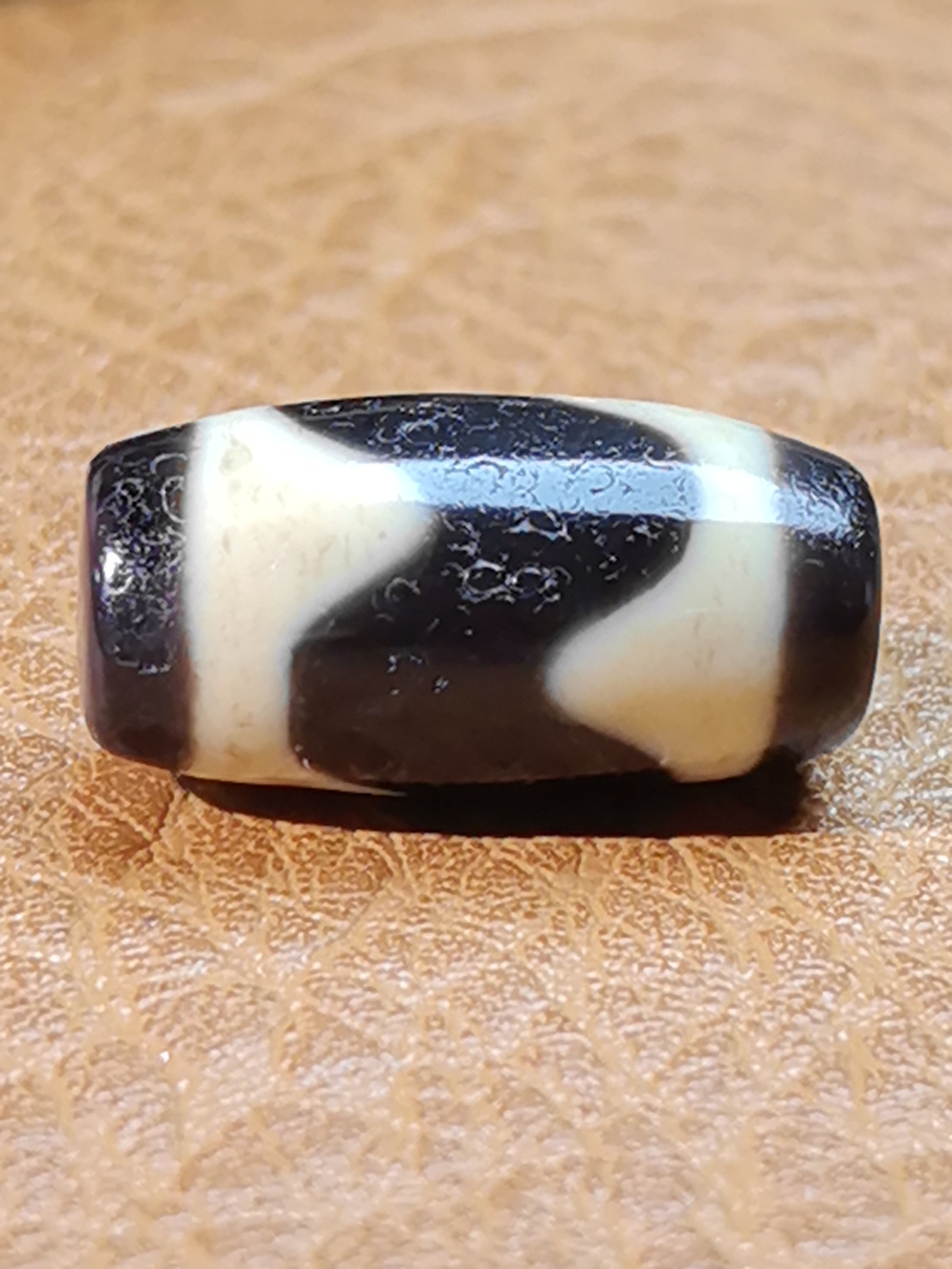 虎牙天珠藏传九眼石页岩玉髓玛瑙：神秘东方之美，收藏级精品！-DIY配件