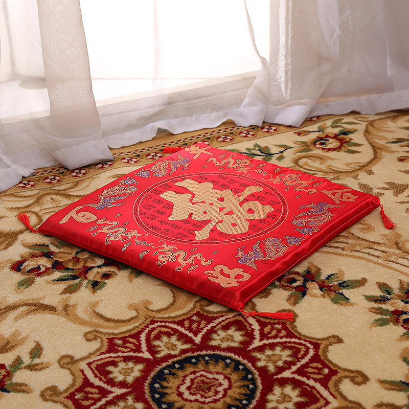 Wedding items Chinese wedding props kneeling cushions Festive Cushions Brides revered for tea satin red sitting forks-Taobao