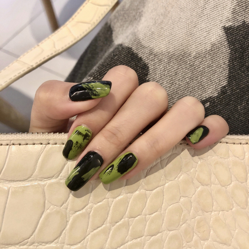 Wearable Nails, High-End European and American Style, Black and Green Contrasting Color Graffiti, Hot Girl Nail Patches, Long Fake Nails, Finished Product, Suitable for Pregnant Women