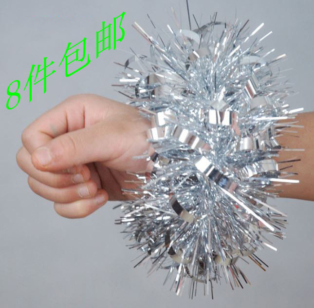 June 1 Children's Day Dance show sequins hand flowers Wrist flowers Primary school students Kindergarten Children hand flowers