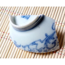 Antique antique porcelain genuine ancient porcelain pieces good specimens for learning Qing Dynasty Qianlong entangled lotus bowl bottom 307