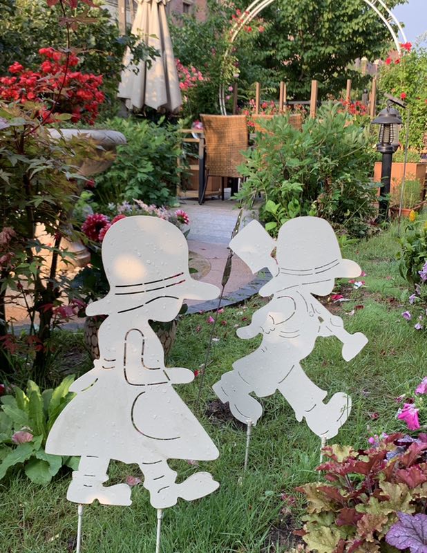 The body of the body of the body of the body of the body of the body of the body of the body of the body of the old sheet iron