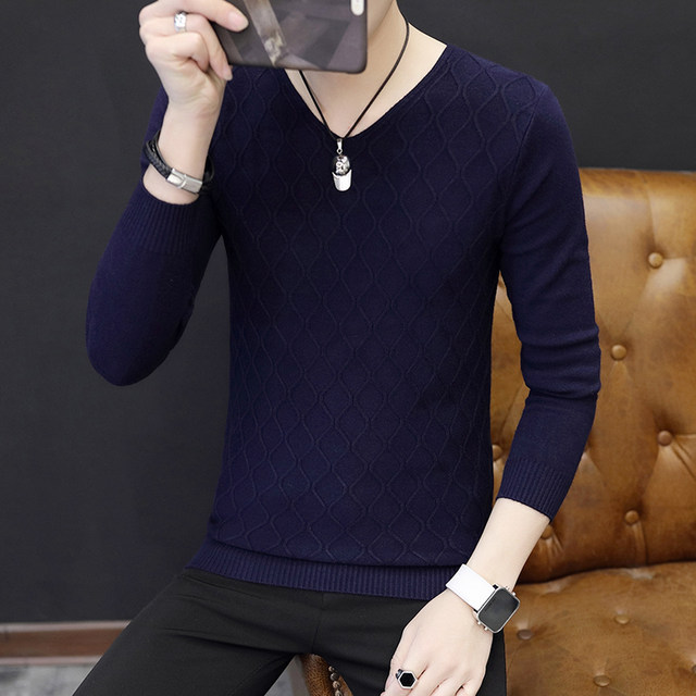 Autumn new men's V -neck bottomed shirt Korean version of slim white sweater autumn thin youth sweater trend