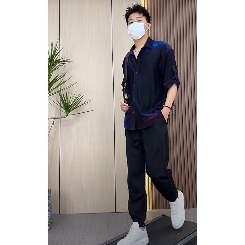 Men's Summer Light Luxury Gradient Designer Liquid Colorful Sparkling Drape Breathable Loose Three-Quarter Sleeve Shirt for Men