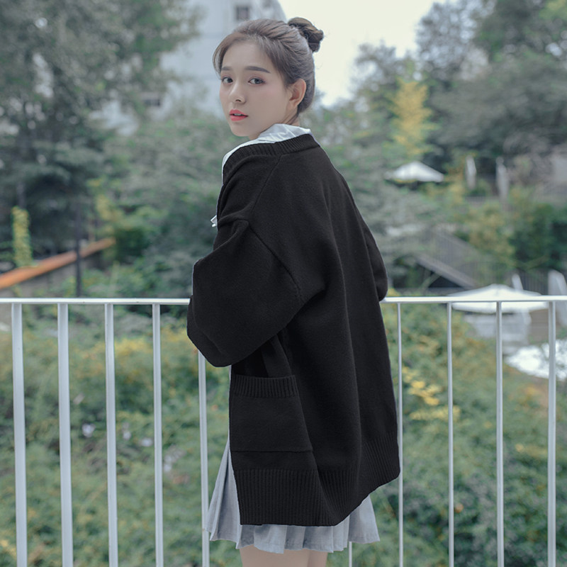 2021 Autumn Dress New Black Knit Cardiovert Loose short Little Subcollege Wind sweater jacket jacket
