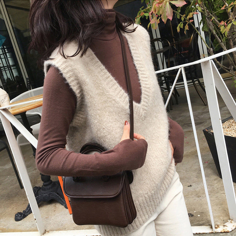 2021 Tyufit new sweater vest woman V collar cashmere knitted waistcoat Shoulder Jacket External Wear