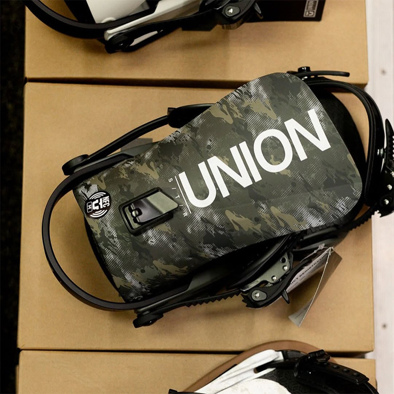 什么样的滑雪🎿固定器能快速提高单板滑雪🎿体验?瓷雪具2526款SP快穿固定器解析