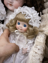 Orphan 28 cm foreign antique doll small cross-eyed doll ceramic doll small and cute