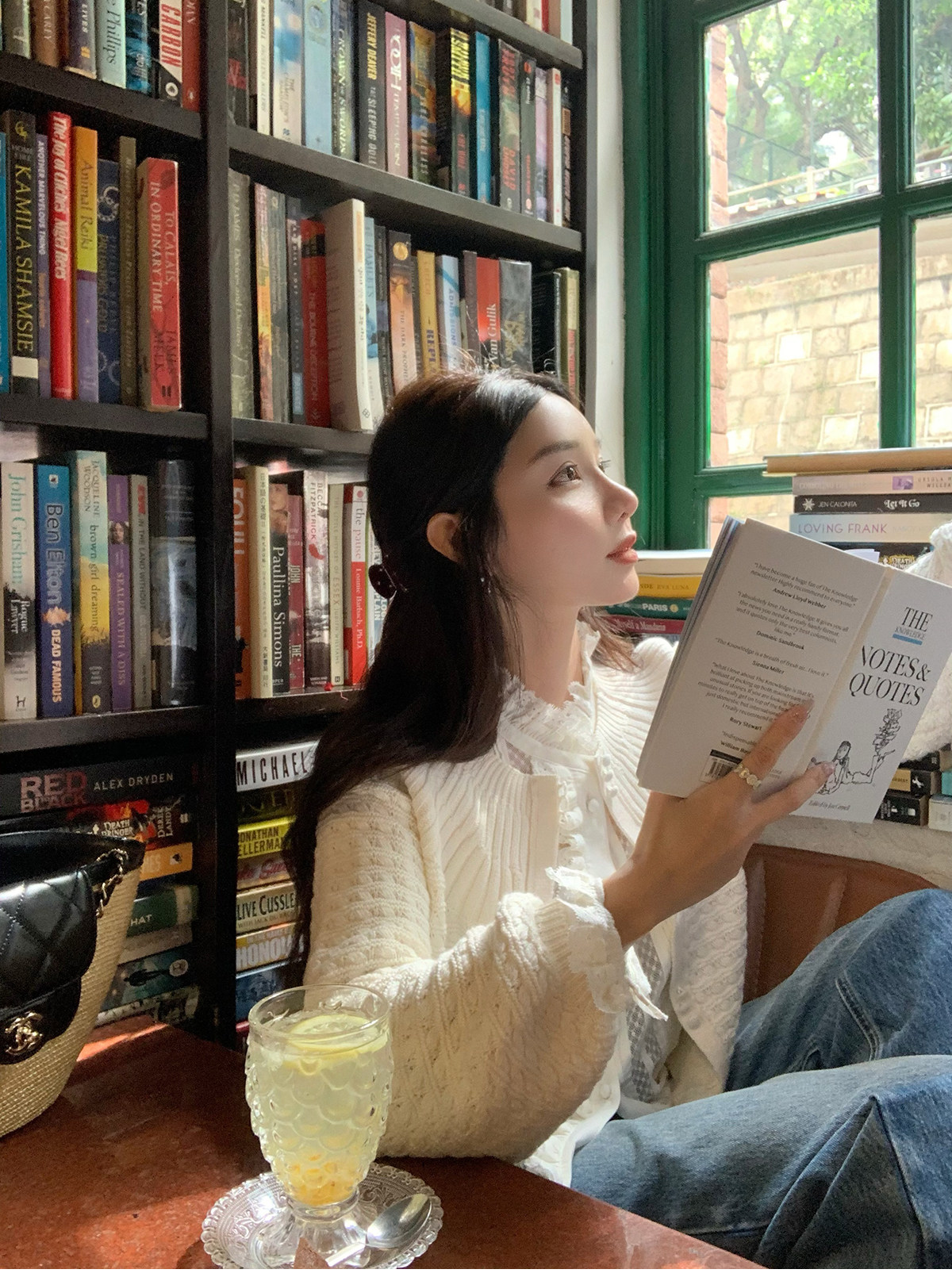 시 웨이 리앙 봄날 전복 프랑스식 낭만주의 루즈핏 느긋한 라운드 넥 벌룬 소매 홀로우 아웃 오픈 가디건 상세 이미지 13