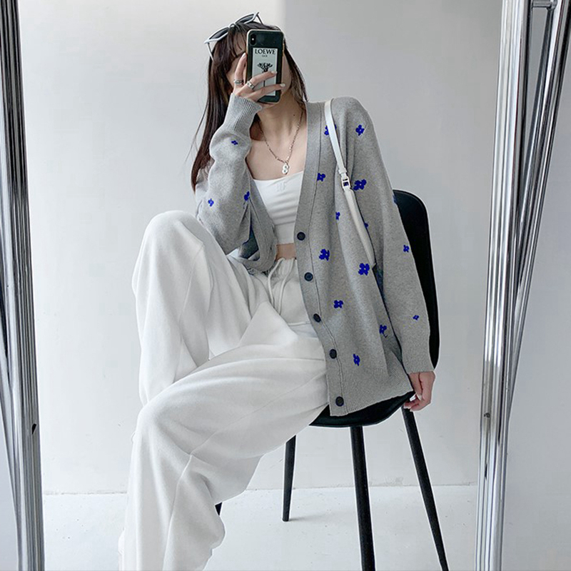 French maje grey blue flower embroidery with long version knitted cardiovert sweater loose and lazy wind V collar jacket