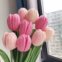 Сумка из розового тюльпана может быть сделана из 14-15 цветов