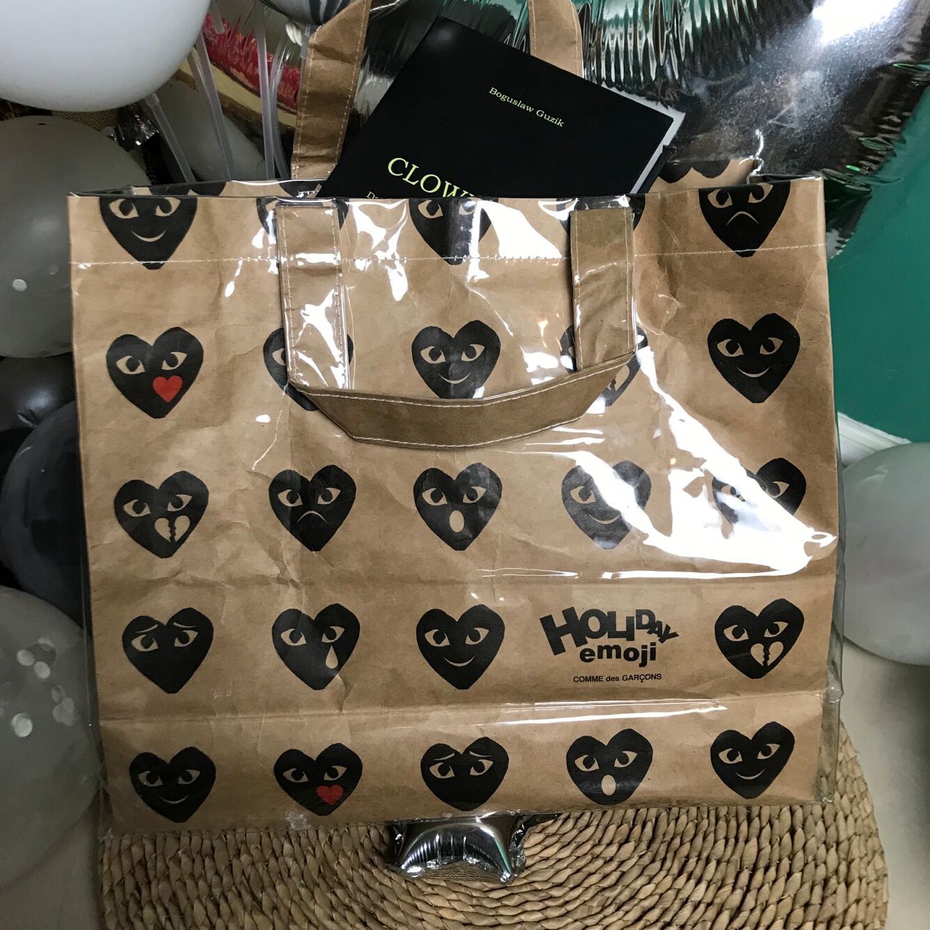 Tide brand Rei Kawakubo CDG Christmas limited edition portable men's and women's bag kraft paper shopping bag shoulder travel large bag