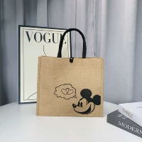 Рис [большой размер] — в стандартную комплектацию входит нижняя пластина и ароматизатор, в виде кнопки.