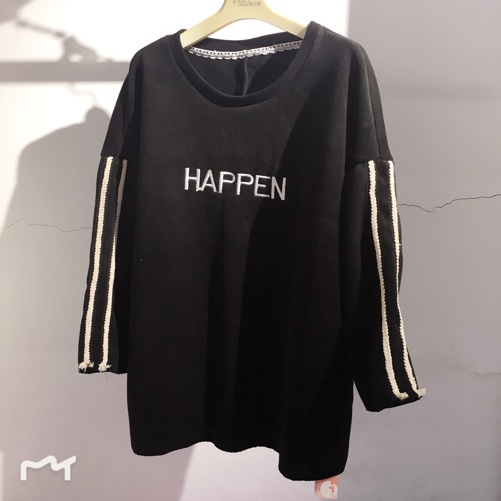 Beautiful pregnant season maternity clothes autumn and winter Korean version plush thickening loose large size maternity tops long-sleeved cotton T